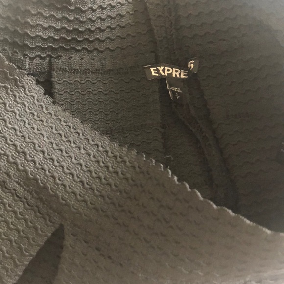 EXPRESS BLACK SKIRT. - Picture 7 of 8